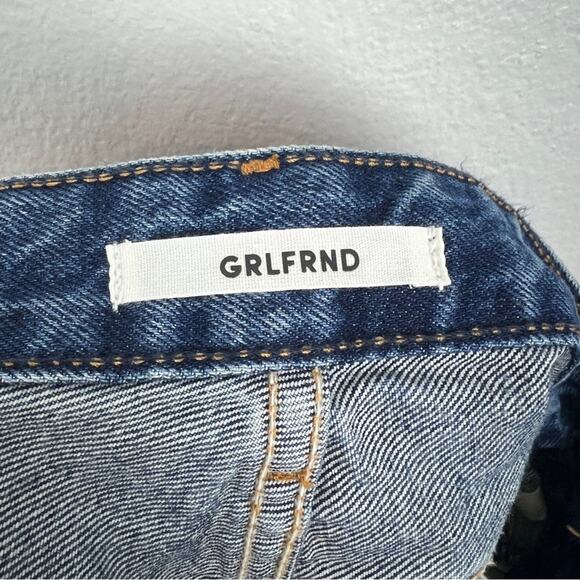 GRLFRND | Denim Helena Shorts in Miles Away Cutoff Dark Wash 100% Cotton 27 - Picture 7 of 9